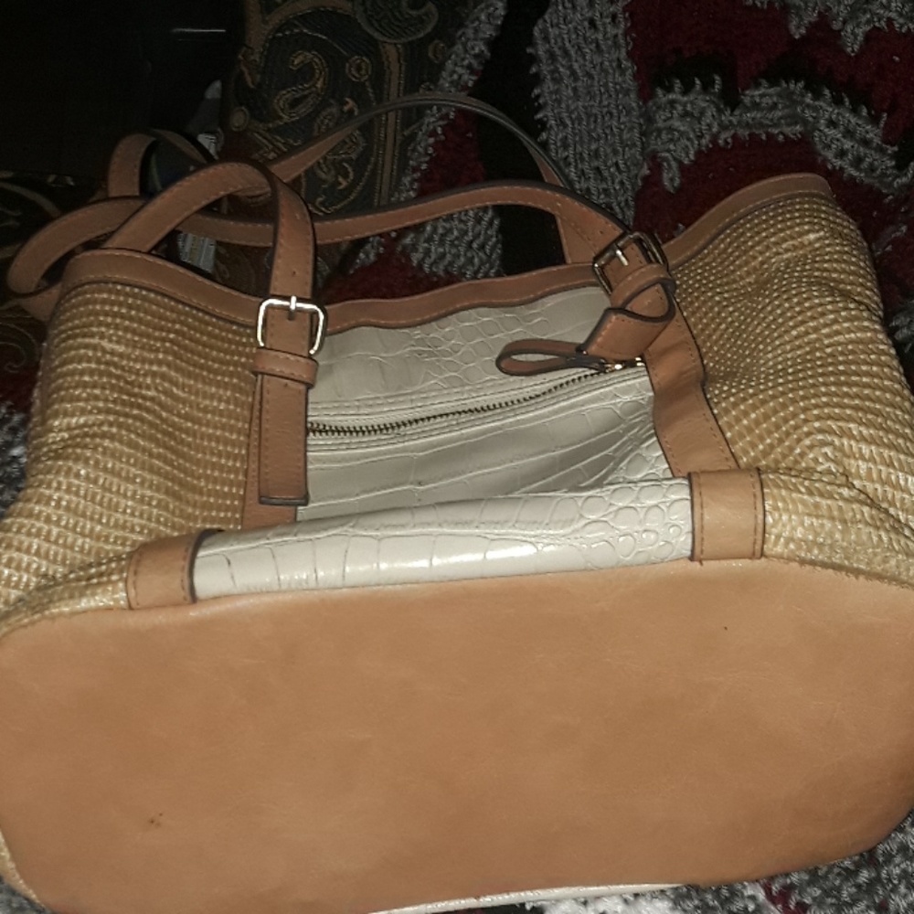 Purses - Picture 3 of 4
